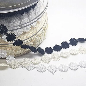 11mm Guipure Daisy Flowers Embroidered Lace Edging Trim Floral Applique Motif - Picture 1 of 9