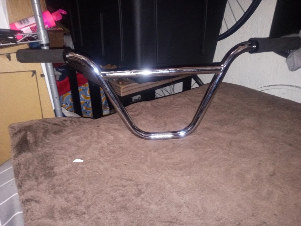 Silver Or Chrome Handlebars BMX - Image 1 of 3
