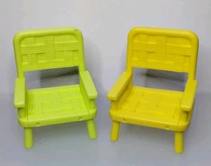 Bluey Family & Friends Beach Chairs Yellow & Green Outdoor Play for Figures - Picture 1 of 9