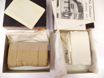 Chooch HO Country Store + Depot Building kits,, (lot sb) - Image 1 of 3