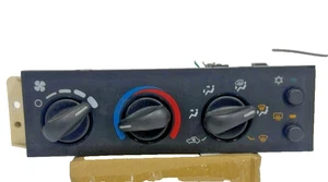2003-05 Chevrolet Cavalier Heater A/c Control - Picture 1 of 5