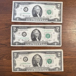 Lot of 3 US $2 Bills 1976 Series Circulated - Picture 1 of 6