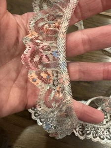 Vintage mehrfarbige Spitze gewellter Rand 5 Fuß Grannycore Borte - Bild 1 von 3