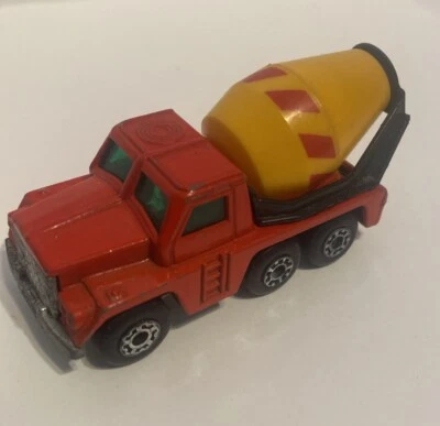 1976 Lesley Matchbox Superfast No 19 Cement Truck Red And Yellow - Image 1 of 4
