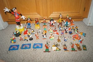 LOTTO DI 47 FIGURINE DISNEY GOOFY PVC PUPAZZI DITA PORTACHIAVI E ALTRO - Foto 1 di 10