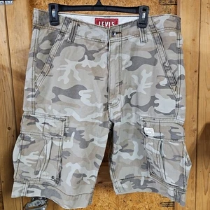 Levi's Camo Workwear Mens Shorts Gray 33 Cargo Nature Hunting Hiking - Picture 1 of 10