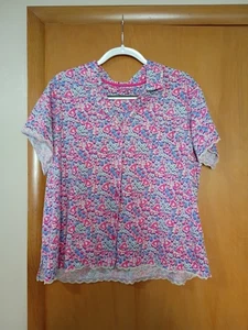 Rosa K Shorts/Top Pyjama Set Größe 1X Blumenmuster mit Spitze am Saum - Bild 1 von 5