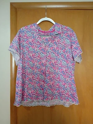 Conjunto de pijama corto/top rosa K talla 1X floral con encaje en dobladillos Foto 1 de 4