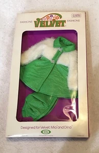 Ideal Velvet Fashions Outfit #8141 Green & White Coat & Hat New In Package 1972 - Picture 1 of 11