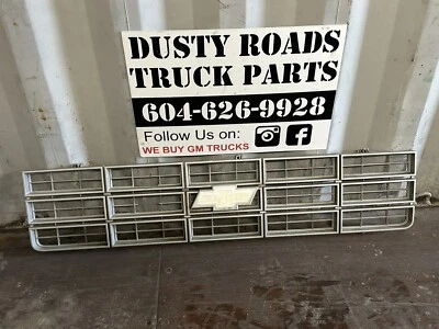 👀 1977-79 Chevrolet Truck Blazer Suburban Driver Quality Grill C10 K10 C30 OEM - Image 1 of 4