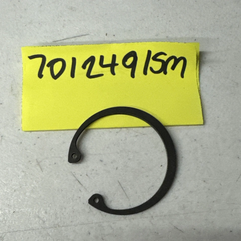 Anillo de retención externo Snapper 7014304YP 14304 para pilotos de motor trasero OEM Foto 1 de 2