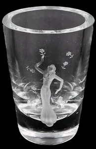 Vintage Ekenas Schweden Vase Glas Kristall geätzt Deko Frau & Blumen 6" hoch - Bild 1 von 6