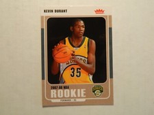 2007-08 Fleer Glossy Rookie Card of Kevin Durant - Sonics