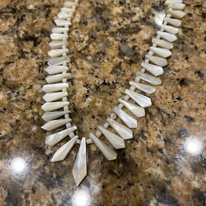 Antique Art Deco Graduated Cream Mother Of Pearl Necklace - Picture 1 of 12