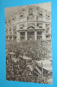CPA 75 - AU BON MARCHE - Maison A. Boucicaut - Une entrée des nouveaux magasins - Imagen 1 de 2