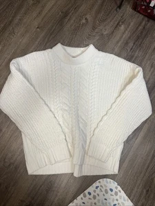 Abercrombie Kids Girls Sweater Size 15/16 Soft Fuzzy XL 15 16 - Picture 1 of 7