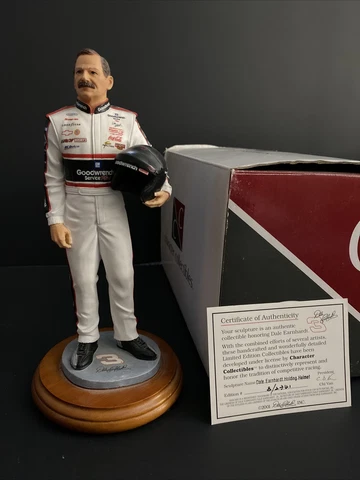 2001 Dale Earnhardt Sr #3 "STATUE OF DALE w/HELMET" Character Col. #8 / 2214 Cover