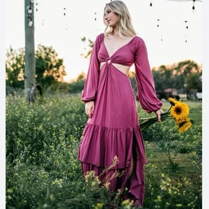 Neu mit Etikett Shore Maxikleid Crushed Berry Cutout Neu mit Etikett Größe S Langarm Boho Stufen - Bild 1 von 9