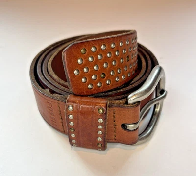 Cinturón Fossil Damas Mediano Marrón Tachonado Usado en Excelente Condición Boho Western Rodeo Southwestern Foto 1 de 4