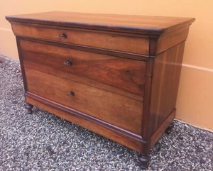 Prezioso Cassettone Carlo X Cappuccino due cassetti e mezzo Emiliano in noce - Imagen 1 de 12