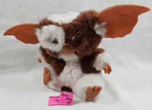 VER VIDEO Gizmo Gremlins Cantando Peluche cantar NECA baile movimiento electrónico - Imagen 1 de 10