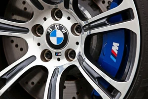 8 Stück BMW M Logo Bremssattel Hochtemperatur Vinyl Aufkleber Performance M3 M4 - Bild 1 von 1
