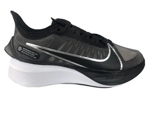 WMNS NIKE ZOOM GRAVITY, Size 6 - Picture 1 of 11