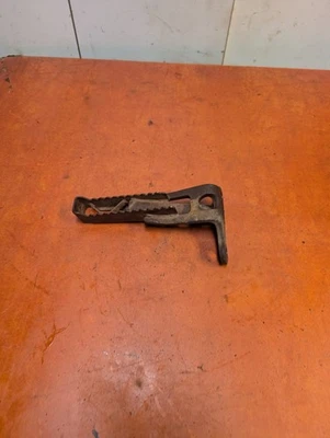 Yamaha Moto 4 YFM350ER 1987 reposapiés izquierdo clavija paso H104 Foto 1 de 4