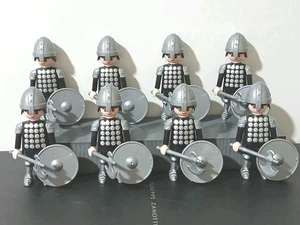 PLAYMOBIL - 8 SCHWARZE SILBERNE RITTER MIT SILBERNEN SCHWERTERN & SCHILDEN - Bild 1 von 1