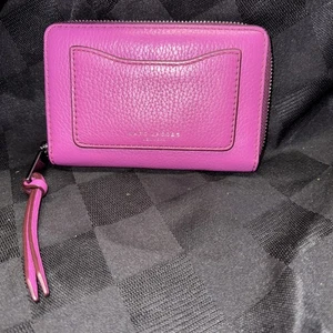 Vintage Marc By Marc Jacobs Lila Leder Geldbörse mit umlaufendem Reißverschluss (0509) - Bild 1 von 7