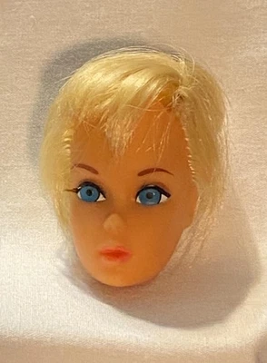 Barbie Vintage 1968-69 Ojos Centrales Rubio Cabello Feria Barbie - Solo Cabeza Foto 1 de 4