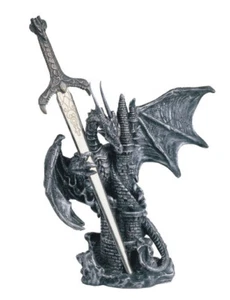 FIGURA DE TORRE DE CASTILLO ATACANDO DRAGÓN Y ESPADA DE 6 1/2 PULGADAS PLATEADA - Imagen 1 de 1