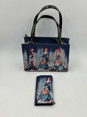 Cartera vestida para damas pasando perros y billetera a juego elegante muy ÚNICA de colección Foto 1 de 4