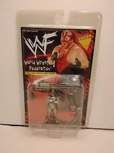 Nuevo de Lote Antiguo WWF Vader Die Cast Metal Llavero Federación Mundial de Lucha Libre WWE DE COLECCIÓN - Imagen 1 de 12