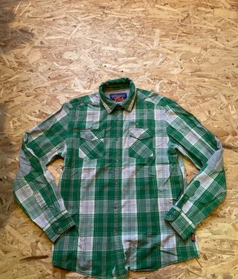 Green and Grey Plaid Button-Up Y2K long sleeve Shirt Large Reg.Fit - Image 1 of 4