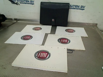 40AH RESERVA SERVIS Fiat 500 (312) 2010 service books - Image 1 of 4