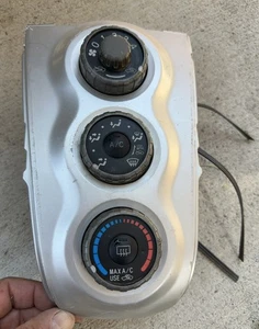 06-08 TOYOTA YARIS Temperature Control Hatchback US Market With AC - Picture 1 of 14