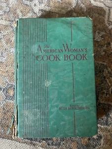 VINTAGE 1943~THE AMERICAN WOMAN'S COOK BOOK~War Time Printing~Ruth Berolzheimer - Picture 1 of 8