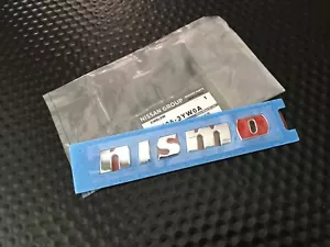 GENUINE OEM NISSAN 2014-2016 JUKE GTR R35 LIFTGATE 'NISMO' LOGO BADGE EMBLEM - Foto 1 di 2