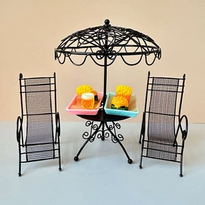 1:12 Scale Dollhouse Miniature Outside Table Chairs Set - Picture 1 of 9