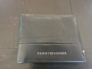 Black leather Tommy Hilfiger wallet cash clip multi card slots