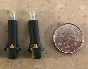 2 bombillas y bases de cuña para máquina tragamonedas Pachislo base de 1-1/8" - ver lista de máquinas a continuación - Imagen 1 de 3