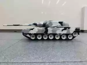 RC Panzer Leopard 2A6 V7.0 360° Turm u Rundumleuchte Schnee -Wintertarn - Bild 1 von 15