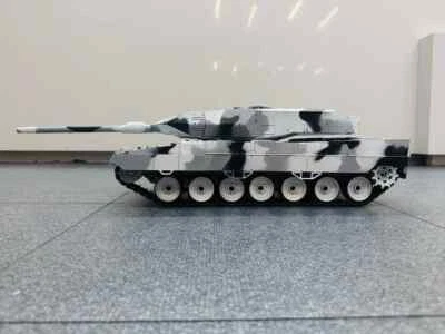 RC Panzer Leopard 2A6  V7.0   360° Turm u Rundumleuchte Schnee -Wintertarn - Bild 1 von 4