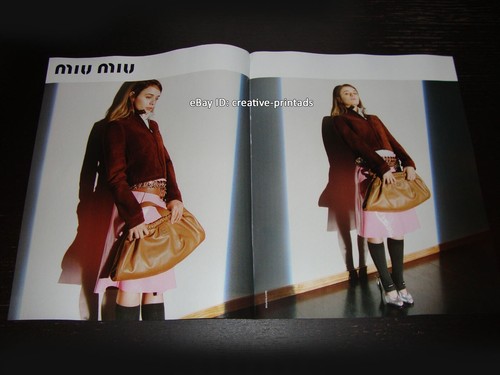 MIU MIU ANNUNCIO STAMPA 2 PAGINE Primavera 2025 JOEY KING con custodia Joie bag