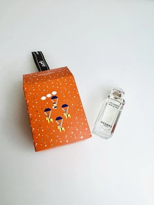 Hermès “Un Jardín Sur Le Nil” Mini Perfume Adorno 7,5 ml Foto 1 de 4