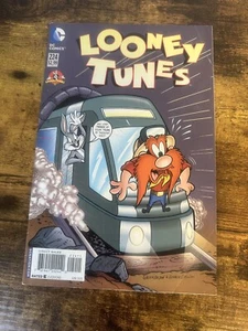 Looney Tunes #224 (DC Comics, JUNE 2015) -VERY NICE CONDITION - Picture 1 of 7