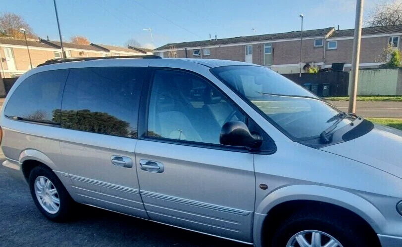 Chrysler Voyager MK4 2.8 Diesel Steering Column and igintion + key  2004-2008♪ - Image 1 of 1