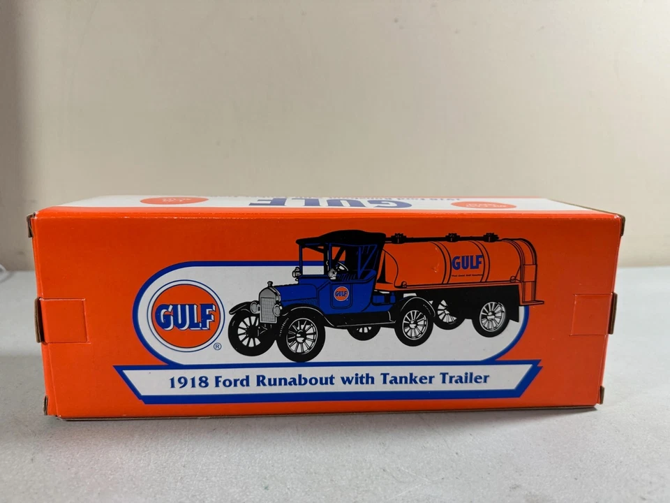 *Gulf 1918 Ford Runabout with Tanker Trailer #21040P - Scale 1:25 - Image 1 of 1