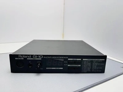 Roland GI-10 Gitarre Synthesizer Bass Elektro MIDI Interface Modul Sound Musik - Bild 1 von 3